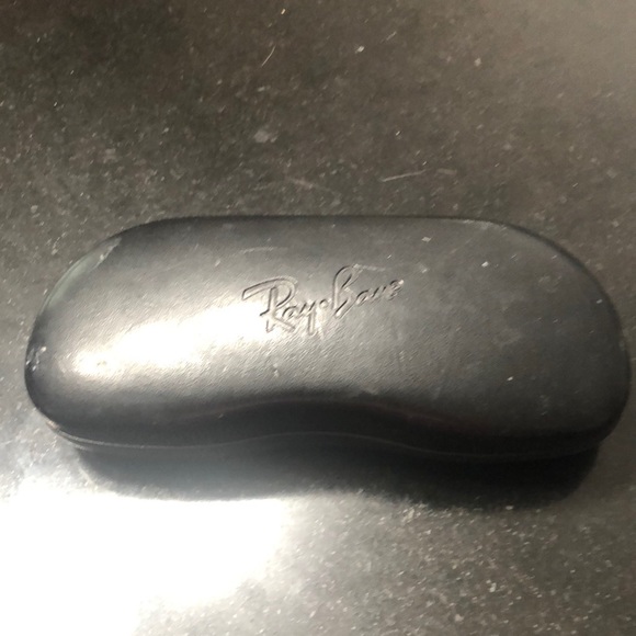 Black Ray-Ban hard eyeglass case - Picture 1 of 4